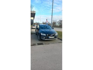 VOLVO XC70 2.4 D [D5] AWD Summum