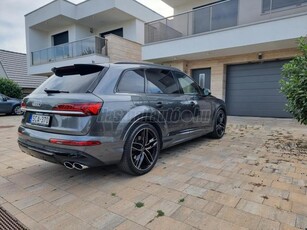 AUDI Q7 SQ7 60 TDI quattro Tiptronic ic [7 személy] Magyarországi