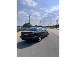 BMW 523i