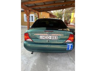 FORD FOCUS 1.6 Ghia