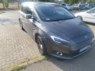 FORD S-MAX 1.5 EcoBoost Titanium