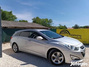 Hyundai I40 1.7 CRDi LP Premium Szervizkönyv! F...