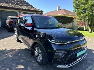 KIA SOUL EV 64kWh Platinum 3 fázis!