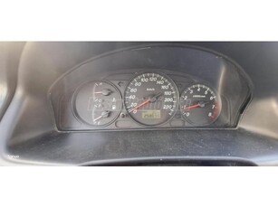 MAZDA 323 1.4 Comfort