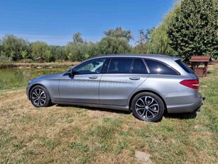 MERCEDES-BENZ C 220 T BlueTEC d 7G-TRONIC AMG Paket