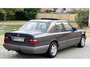 MERCEDES-BENZ E 200 W 124