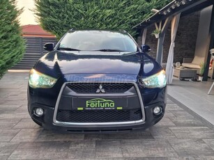 MITSUBISHI ASX 1.6 MIVEC Instyle Navi NAVIGÁCIÓ TOLATÓKAMERA TELJES PANORÁMA ÜVEGTETŐ ÜLÉSFŰTÉSTELJES SZERVÍZKÖNYV