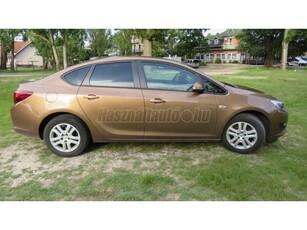 OPEL ASTRA J Sedan 1.6 Enjoy EURO6