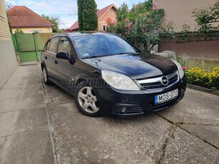 OPEL SIGNUM 1.9 CDTI Cosmo (Automata)