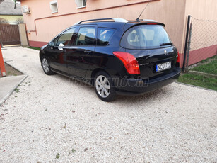 PEUGEOT 308 1.6 HDi Confort Pack