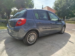 RENAULT CLIO 1.4 16V Dynamique