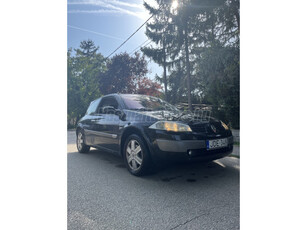 RENAULT MEGANE 1.6 Azure