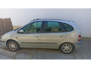 RENAULT SCENIC Scénic 1.9 dCi Expression