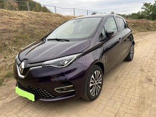 RENAULT ZOE E-Tech Electric R135 52 kWh Iconic FULL FULL EXTRA! NAGY KIJELZŐ! TÉLI CSOMAG! KAMERA! FRISS SZERVIZ!CCS