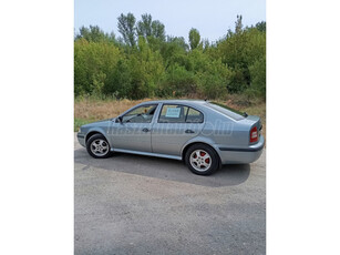 SKODA OCTAVIA 1.6 Cool Tradition