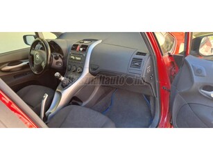 TOYOTA AURIS 1.33 2009