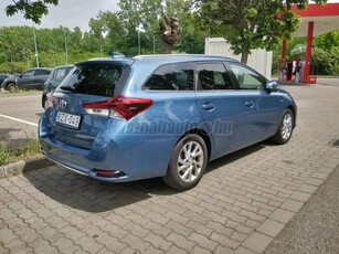 TOYOTA AURIS Touring Sports 1.8 HSD Executive Skyview TSS (Automata) Garanciális hybrid akku Törésmentes Végig vezetett szervizkönyv Mo.-i első tulaj