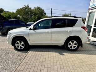 TOYOTA RAV 4 Rav4 2.2 D-4D Executive Navi 200000KM-MEGKÍMÉLT-NAVI-V.HOROG-ALU-BŐR