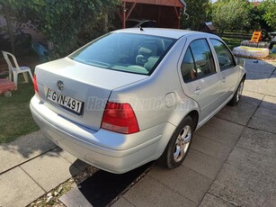 VOLKSWAGEN BORA 1.6 Comfortline