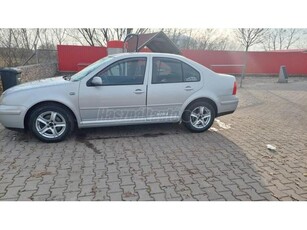 VOLKSWAGEN BORA 1.6 Comfortline