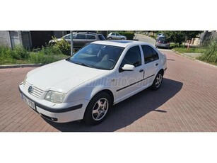 VOLKSWAGEN BORA 2.0 Comfortline 4Motion