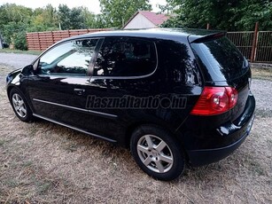 VOLKSWAGEN GOLF V 1.4 FSI Comfortline