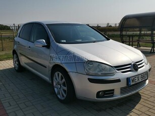 VOLKSWAGEN GOLF V 1.9 PD TDI Comfortline 4Motion