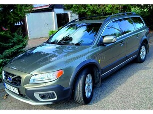 VOLVO XC70 2.4 D [D5] AWD Summum Geartronic