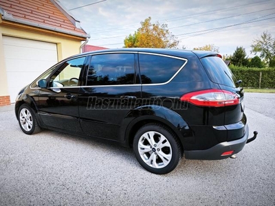 FORD S-MAX 2.0 TDCi Titanium Powershift