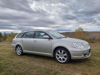 TOYOTA AVENSIS 2.0 Sol Executive