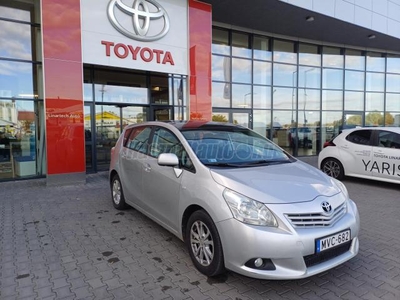 TOYOTA VERSO 2.0 D-4D Premium Gyári fényezés. Télikerék az árban!!