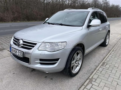 VOLKSWAGEN TOUAREG 3.0 V6 TDI Tiptronic ic FRISS SZERVIZ- MŰSZAKI.TETŐABLAK.EL ÜLÉSEK.SZÉLVÉDŐFŰTÉS