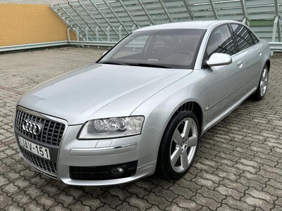 AUDI A8 4.2 V8 quattro Tiptronic ic MO-i. NAVI. BOSE hifi. 19ALU. DIGIT KLIMA. BŐR