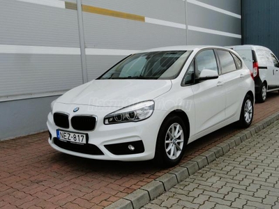 BMW 218d NAVI-ÜLÉSFŰTÉS-KAMERA-LED-Mo-i-100eKm!!