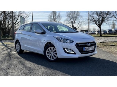 HYUNDAI I30 CW 1.6 CRDi LP ISG Life Első tulajdonostól!