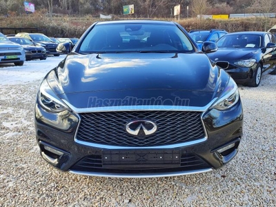 INFINITI Q30 1.6t Premium NAVIGÁCIÓ-ÜLÉSFŰTÉS-RADAR-KAMERA-SÁVTARTÓ-18'' ALUFELNI-4 ÉVSZAKOS GUMI