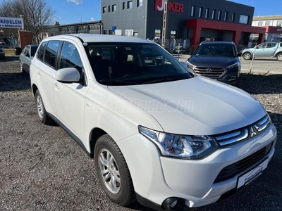 MITSUBISHI OUTLANDER 2.0 MIVEC Invite 79.000 km! Friss műszaki. Gyöngyház