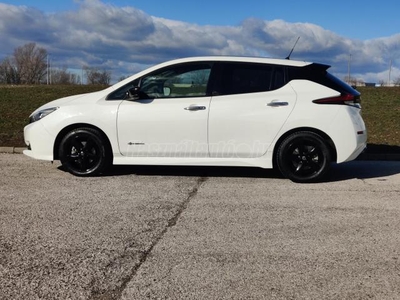 NISSAN LEAF Tekna 40kWh (Automata) Sávtartó ProPilot. Navi. Bőr. 12 pálca. 360 kamera