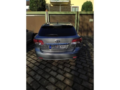 TOYOTA AVENSIS Wagon 1.8 Sol