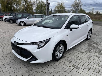 TOYOTA COROLLA Touring Sports 1.8 Hybrid Executive e-CVT SÉRÜLÉSMENTES GYÁRI FÉNYEZÉS. VÉGIG VEZETETT SZERVIZKÖNYV