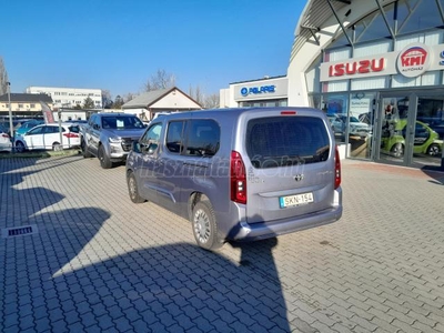 TOYOTA PROACE City Verso 1.2T Shuttle L2H1 [7 személy] ELSŐ TULAJDONOS!VÉGIG VEZETETT SZ.KÖNY!