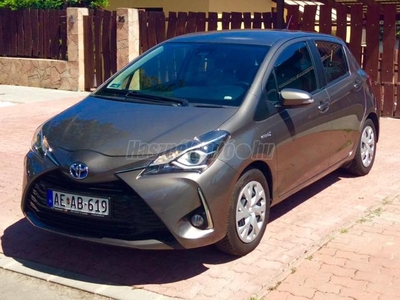 TOYOTA YARIS 1.5 VVT-i Hybrid Live e-CVT