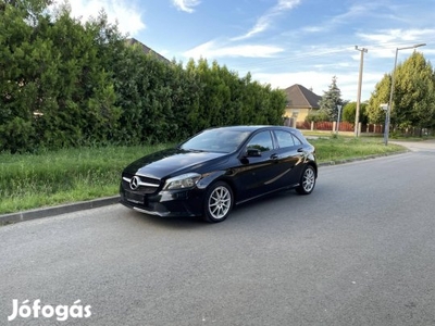 Mercedes-Benz A 180 d Blueefficiency Edition St...