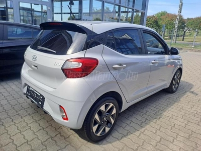 HYUNDAI I10 ADVANCED 2023 extrákkal. 84 LE. 5.1 l/100km Akár készletről