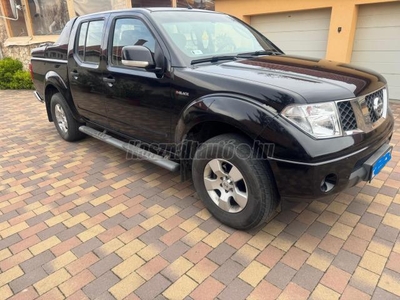 NISSAN NAVARA 4WD Double 2.5D R-Black