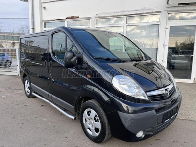 OPEL VIVARO 2.5 CDTI L1H1 2.7t végig vez. szerv.könyv