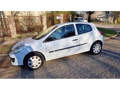 RENAULT CLIO Société 1.5 dCi 86LE - magánszemély