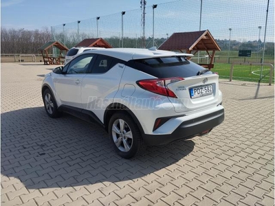 TOYOTA C-HR 1.2T Executive LED Premium pack Leather