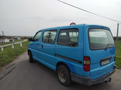 TOYOTA HI-ACE Hiace 2.4 D Glass Van