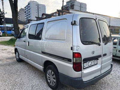 TOYOTA HI-ACE Hiace 2.5 D4-D Panel Van Terra 16 évig 1 kézben. Nem Áfás!